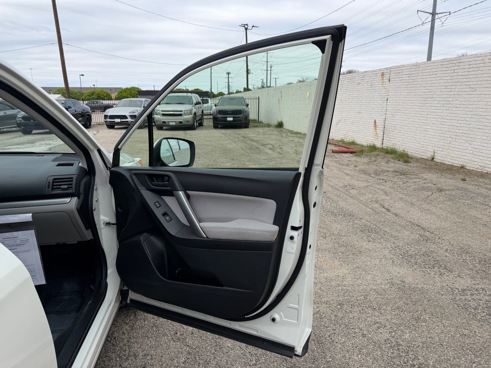Used 2015 Subaru Forester 2.5i Premium w/ All-Weather Package image 24