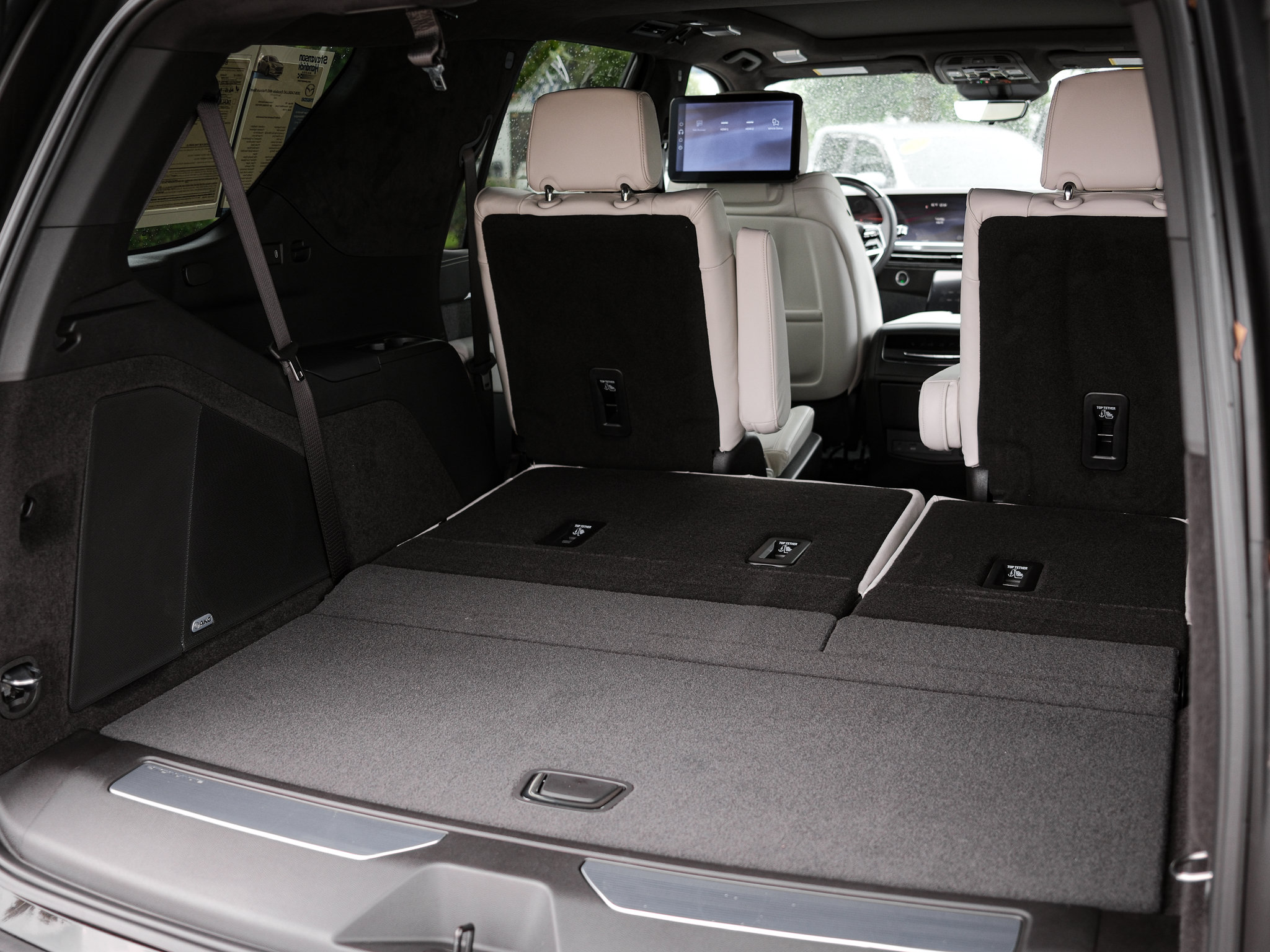 Used 2026 Cadillac Escalade Platinum Sport AWD/4WD image 37
