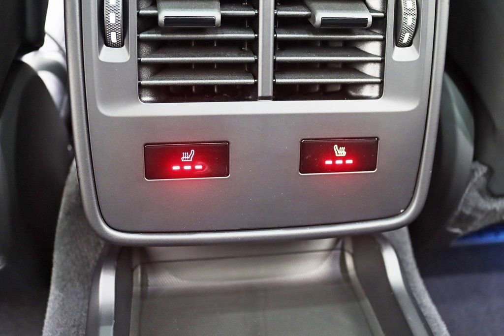 Used 2023 Porsche Taycan Turbo image 28