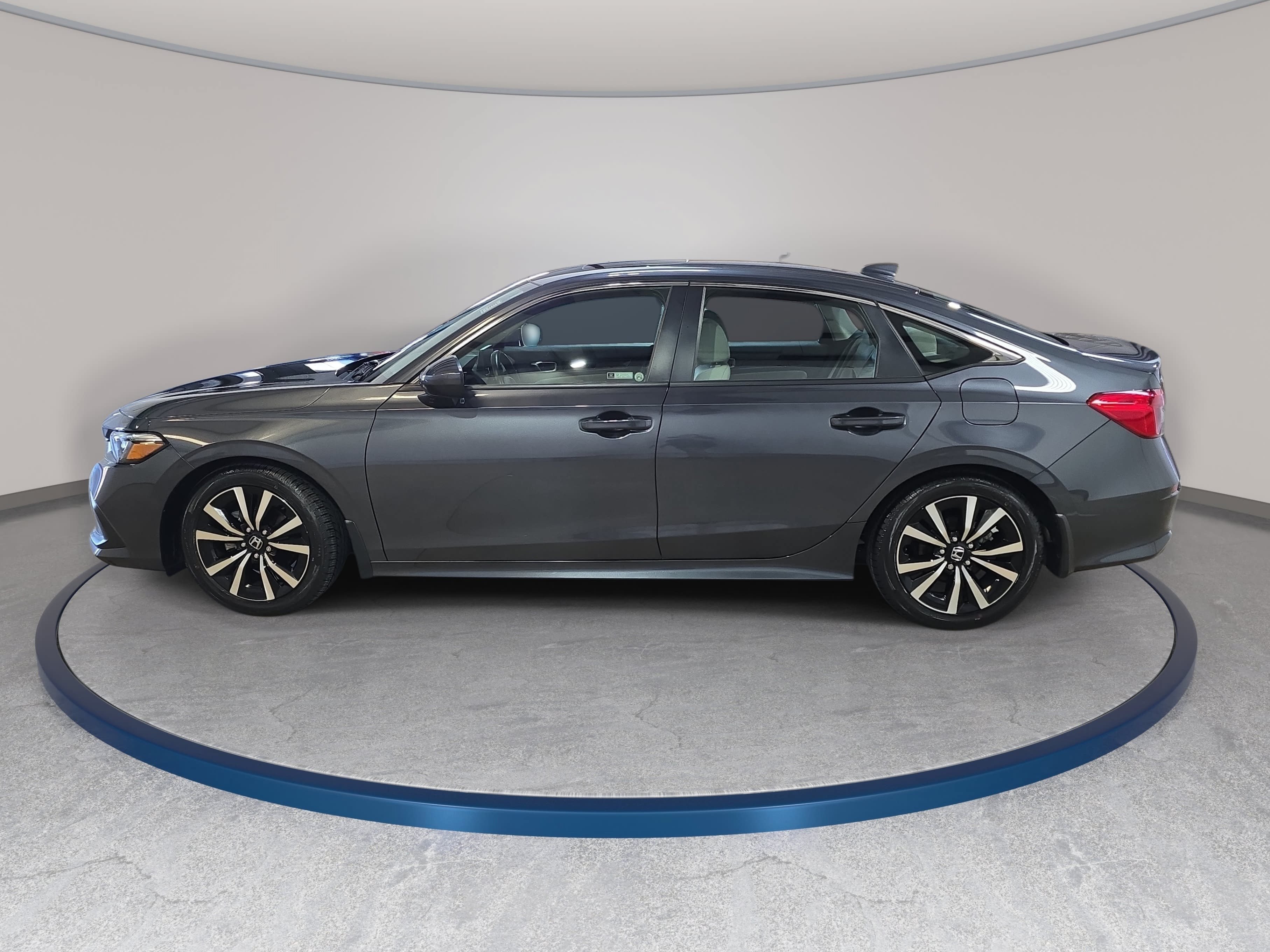 Used 2024 Honda Civic EX image 9