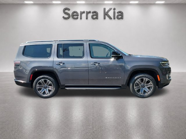 Used 2024 Jeep Wagoneer Series II w/ Flexible Seating Group RWD image 6