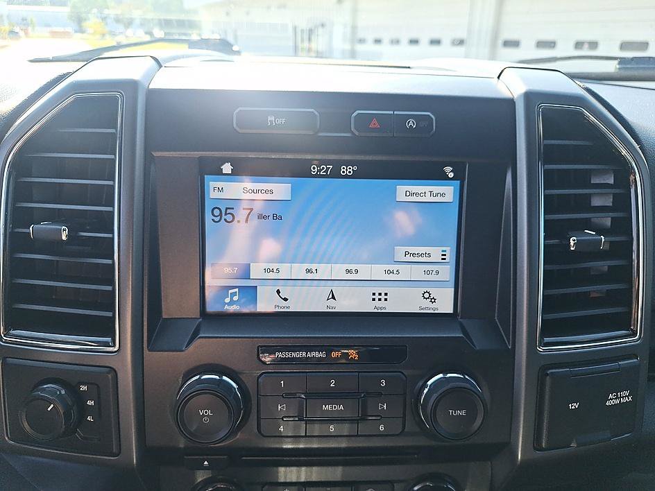 Used 2018 Ford F150 XLT w/ Equipment Group 302A Luxury AWD/4WD image 17