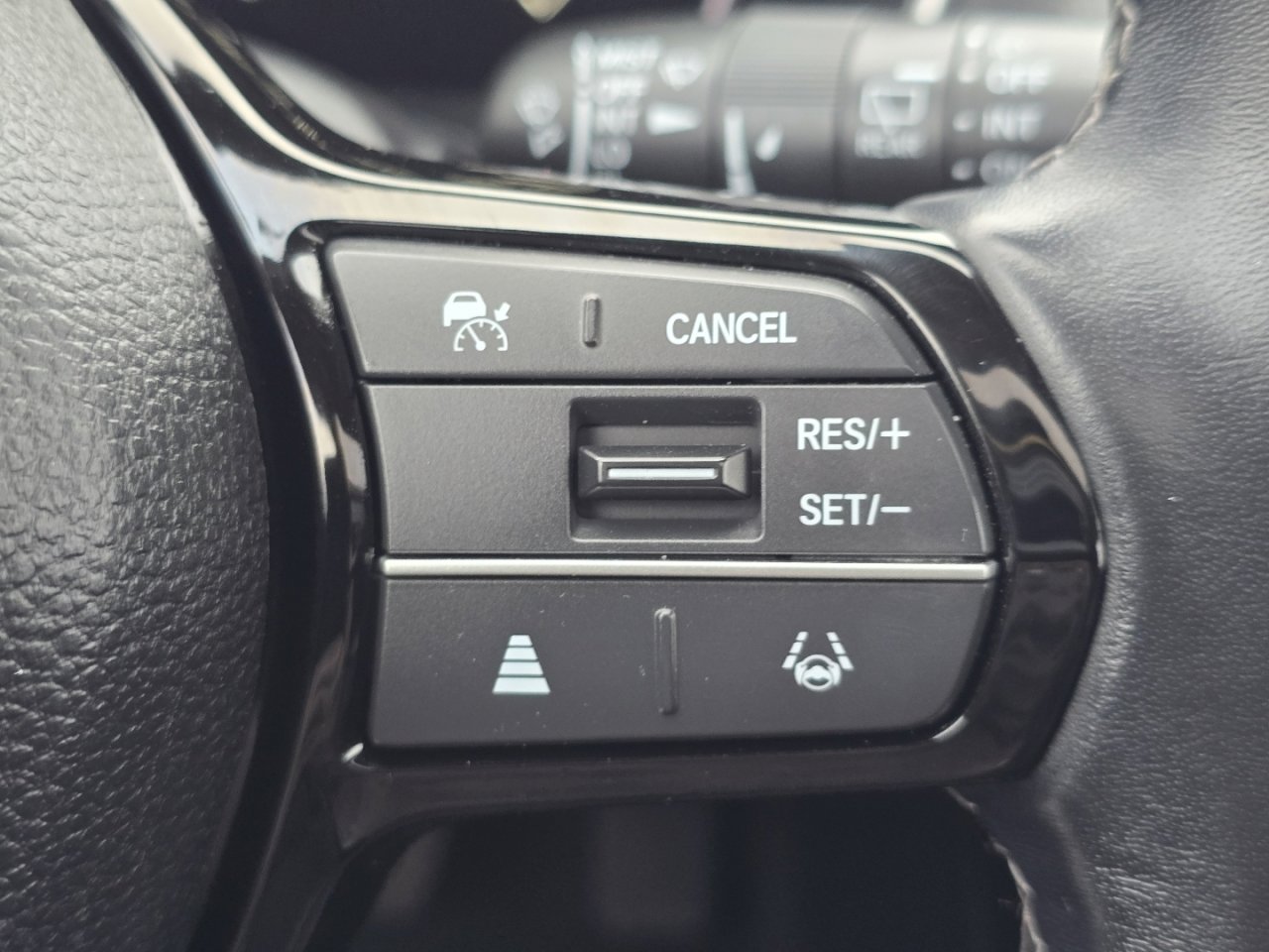 Used 2024 Honda Civic EX-L image 31