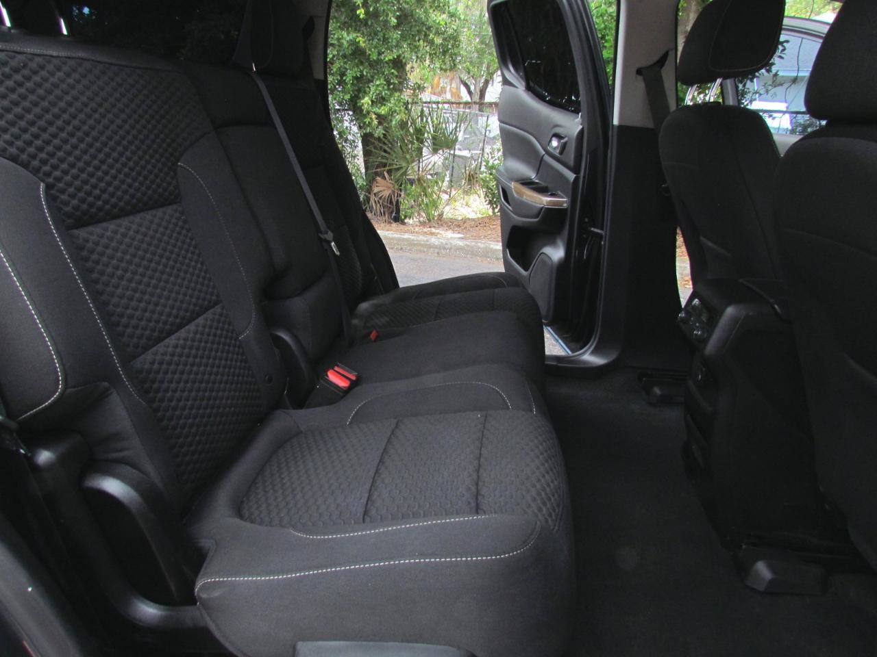 Used 2019 GMC Acadia SLE FWD image 20