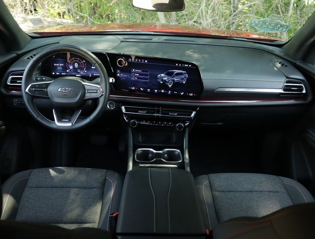 Used 2024 Chevrolet Traverse Z71 image 22