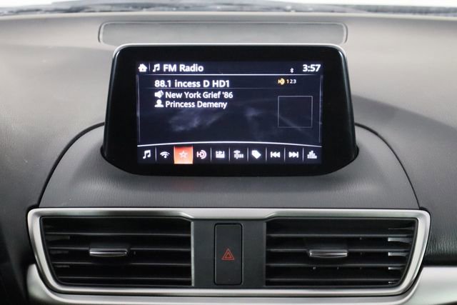 Used 2018 MAZDA MAZDA3 Touring image 27