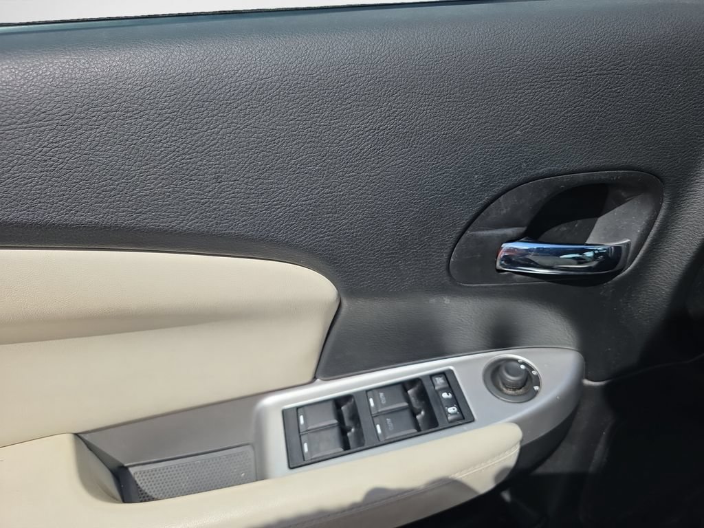 Used 2012 Chrysler 200 Limited FWD image 14