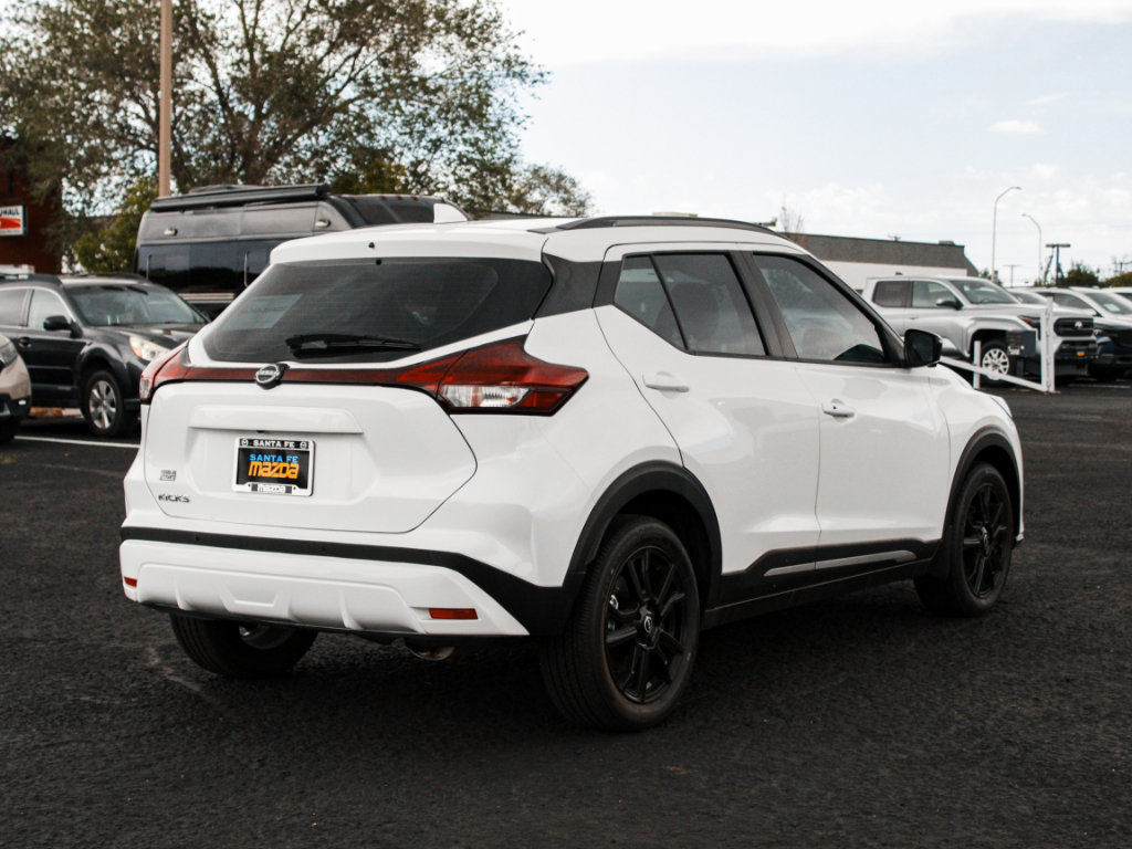 Used 2024 Nissan Kicks SR w/ SR Premium Package FWD image 5