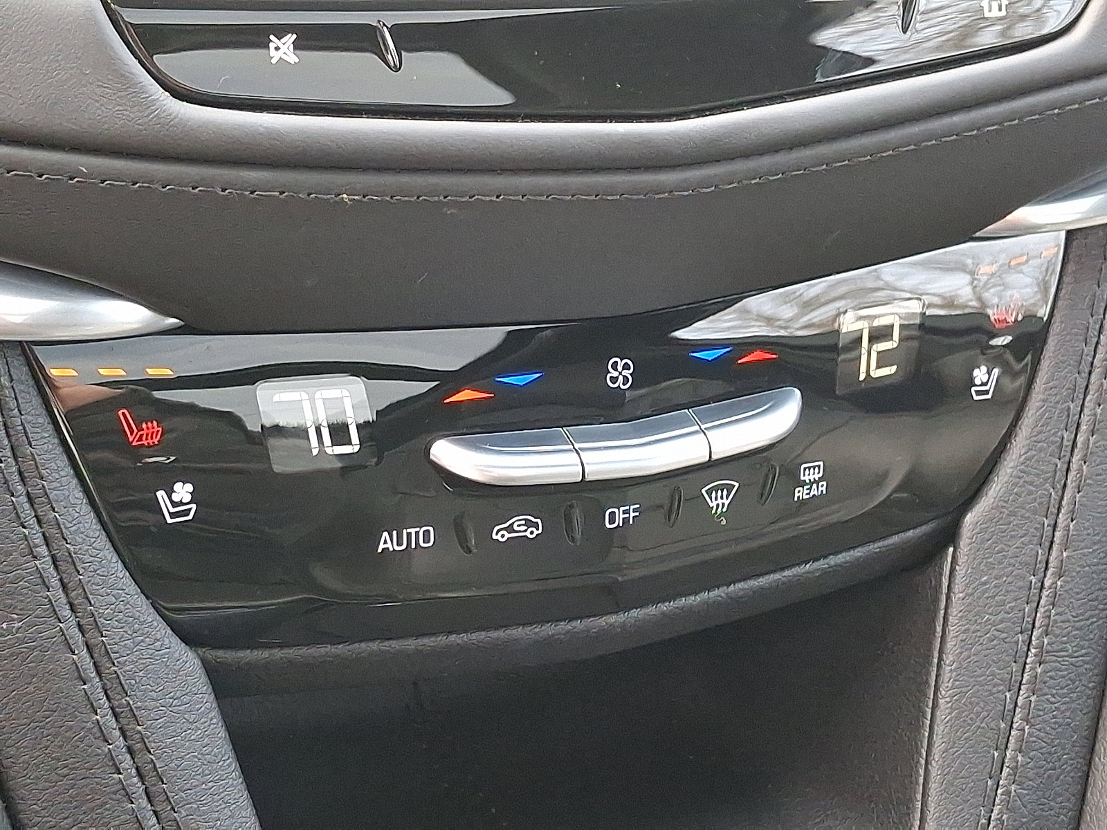 Certified 2023 Cadillac XT5 Premium Luxury w/ Platinum Package image 23