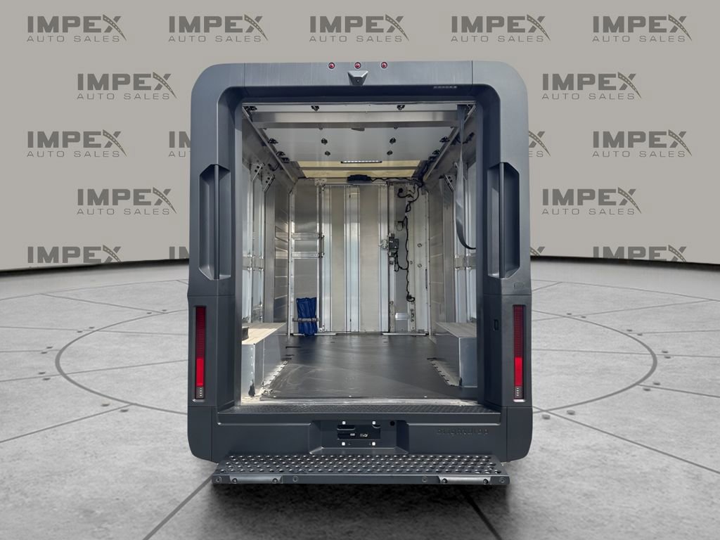 Used 2024 Chevrolet Brightdrop 400 w/ Commercial Equipment Package AWD/4WD image 24