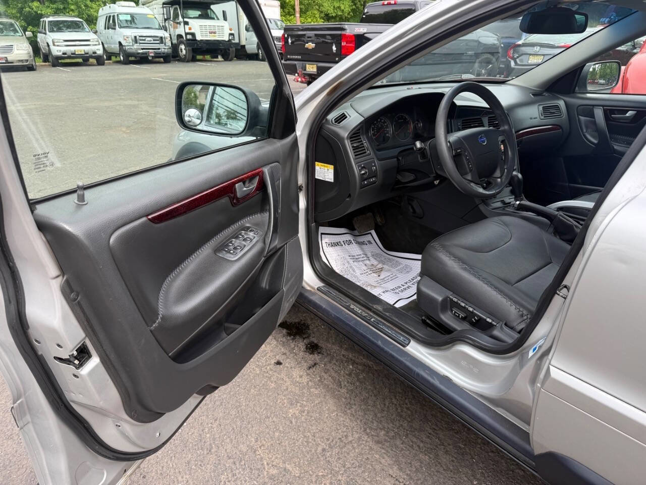 Used 2004 Volvo V70 AWD/4WD image 10