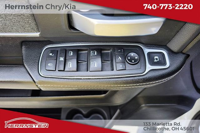 Used 2020 RAM 2500 Big Horn w/ Night Edition AWD/4WD image 14