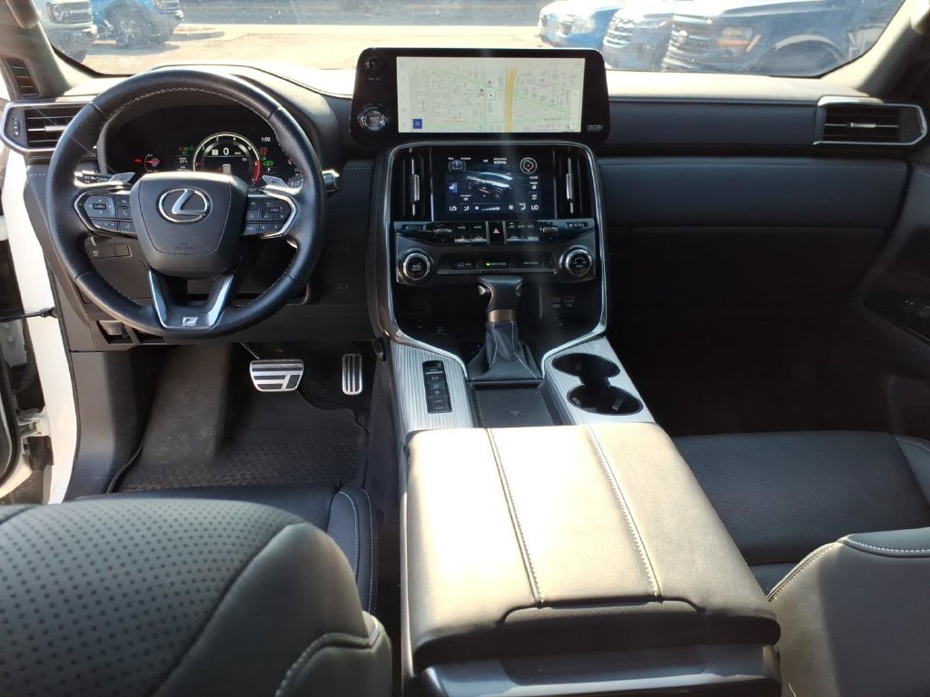 Used 2024 Lexus LX 600 F Sport AWD/4WD image 13
