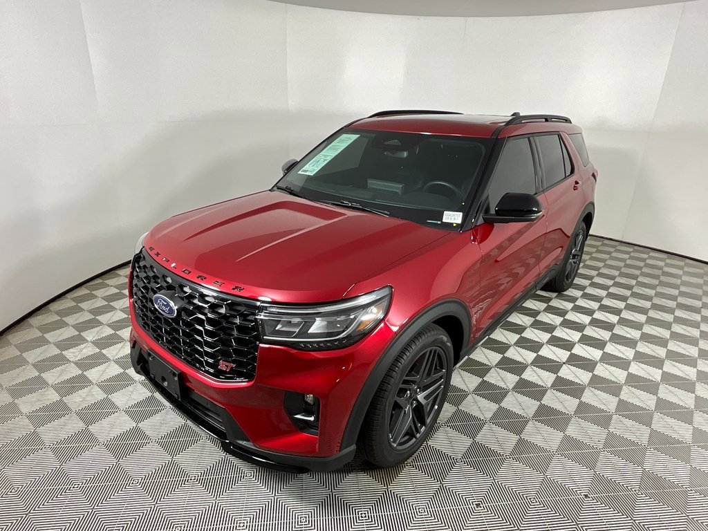 Used 2025 Ford Explorer ST image 9
