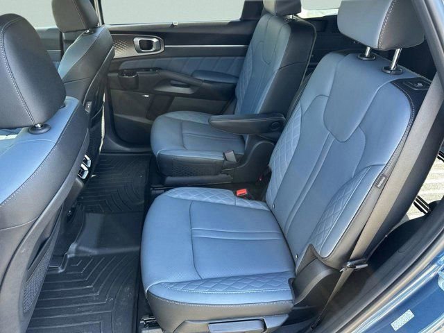 Used 2025 Kia Sorento SX Prestige AWD/4WD image 16