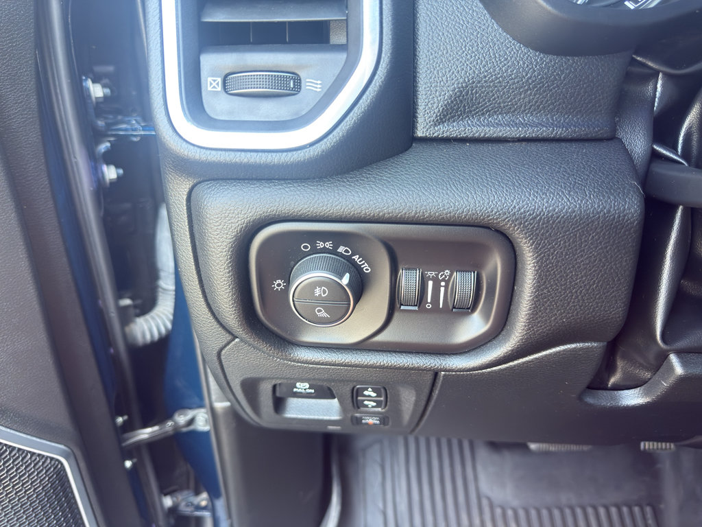 Used 2023 RAM 1500 Laramie RWD image 38