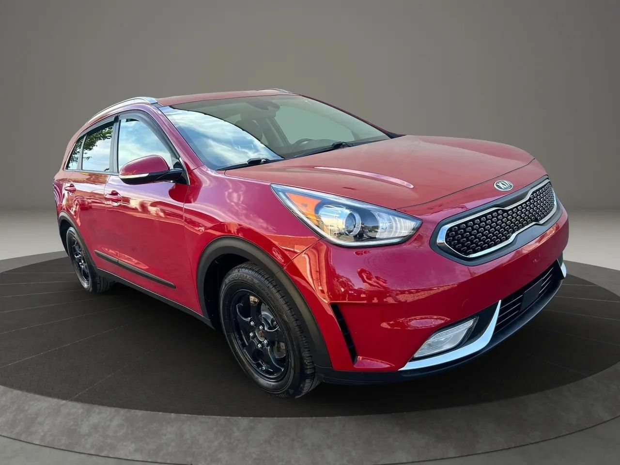 Used 2017 Kia Niro EX FWD image 3