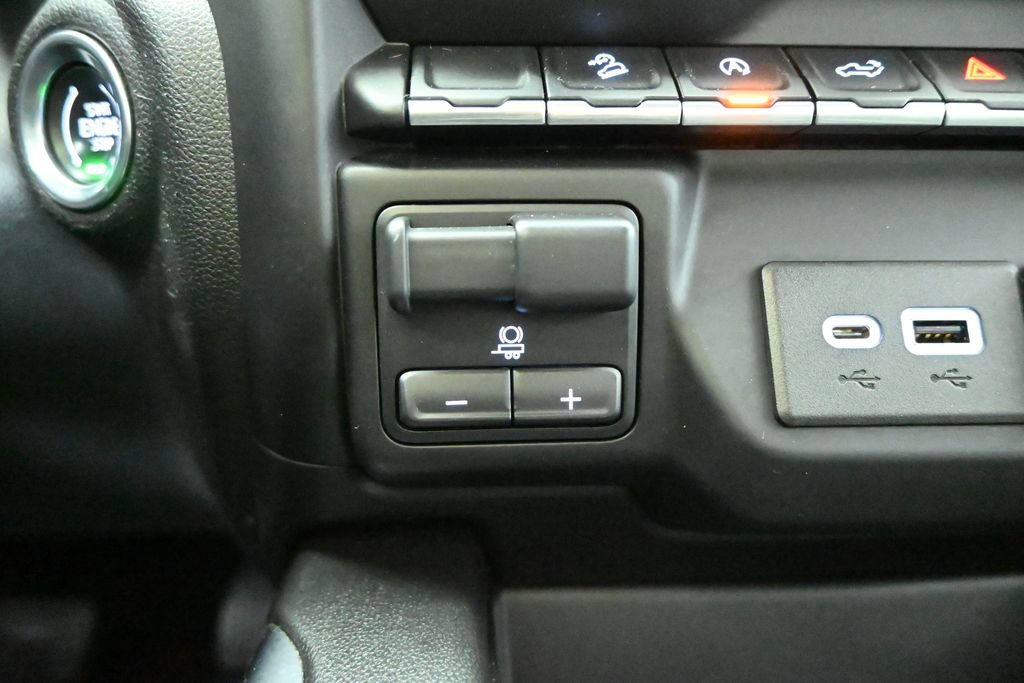 Used 2020 Chevrolet Silverado 1500 RST AWD/4WD image 31