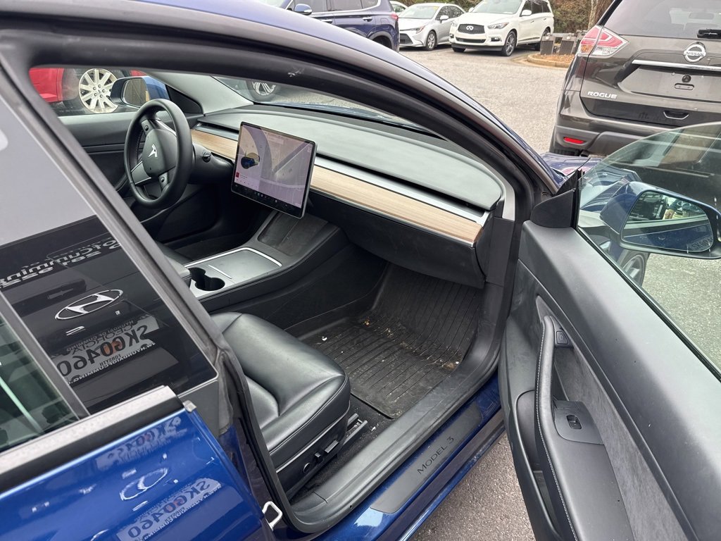 Used 2021 Tesla Model 3 Standard Range Plus image 12