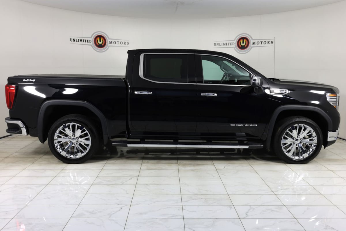 Used 2023 GMC Sierra 1500 SLT w/ SLT Premium Package AWD/4WD image 2