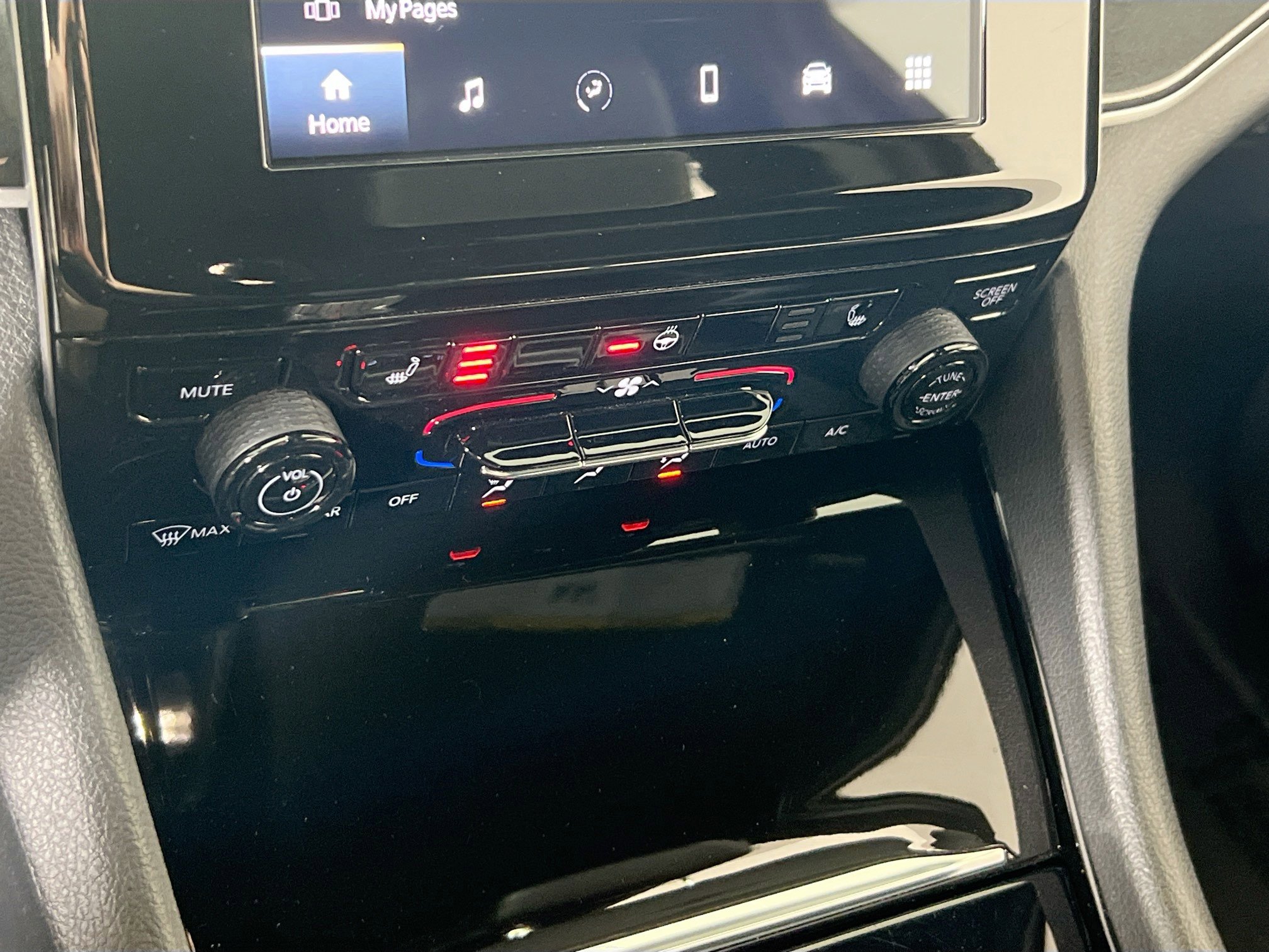 Used 2023 Jeep Grand Cherokee Altitude image 15