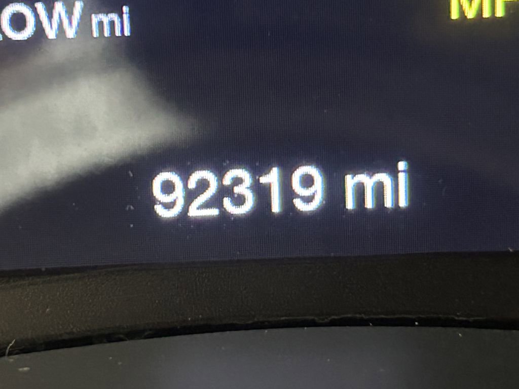 Used 2019 Jeep Grand Cherokee Altitude image 12