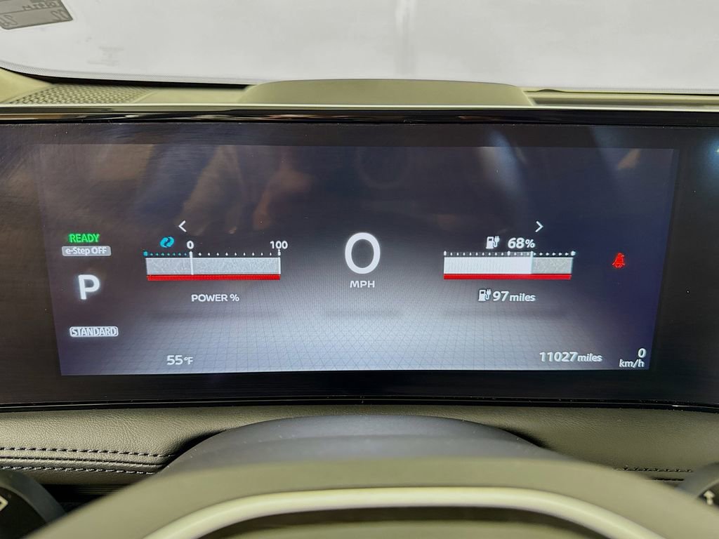 Used 2023 Nissan Ariya AWD image 23