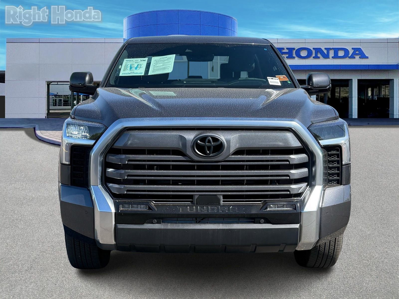 Used 2025 Toyota Tundra Limited AWD/4WD image 5