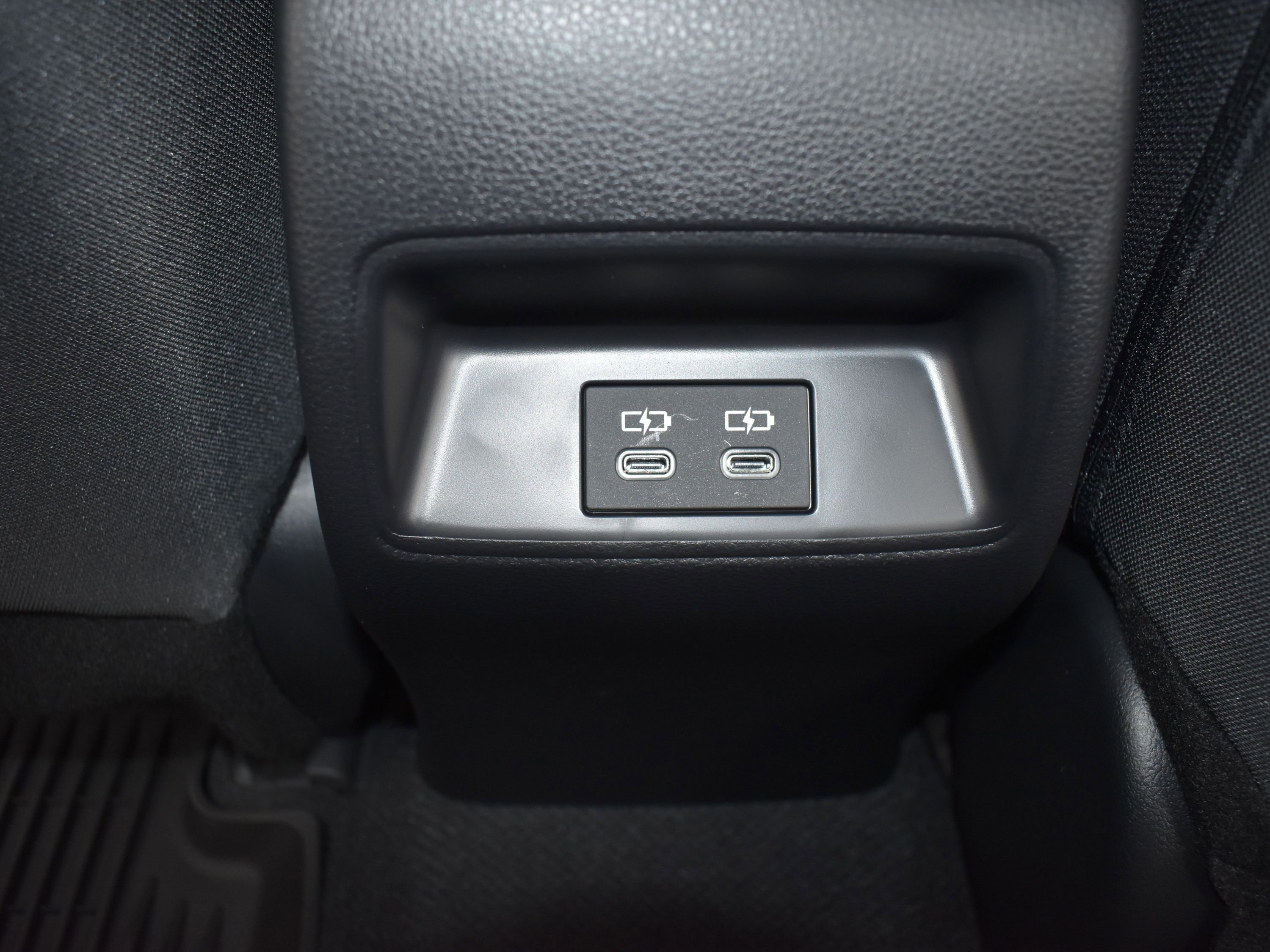 Used 2025 Toyota Corolla LE image 14