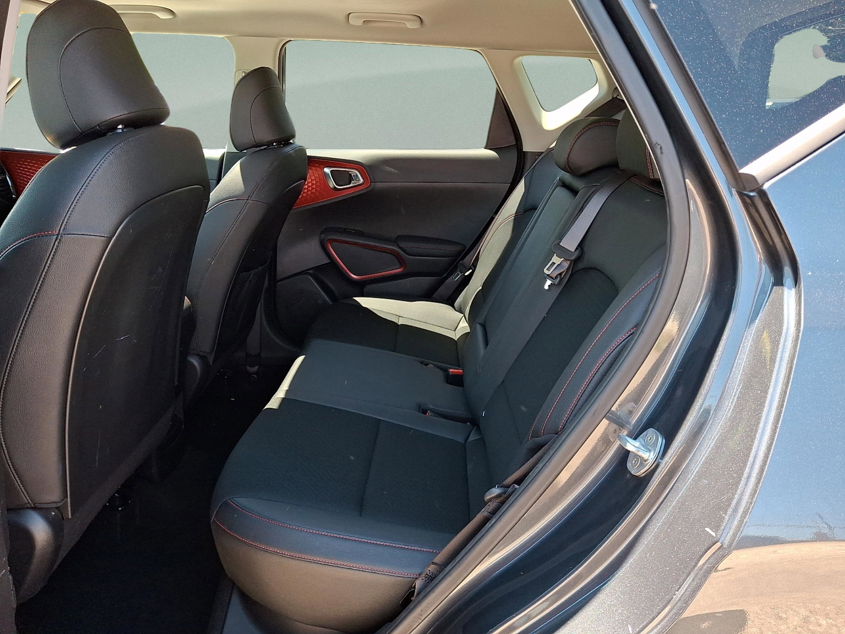 Used 2023 Kia Soul GT-Line FWD image 8
