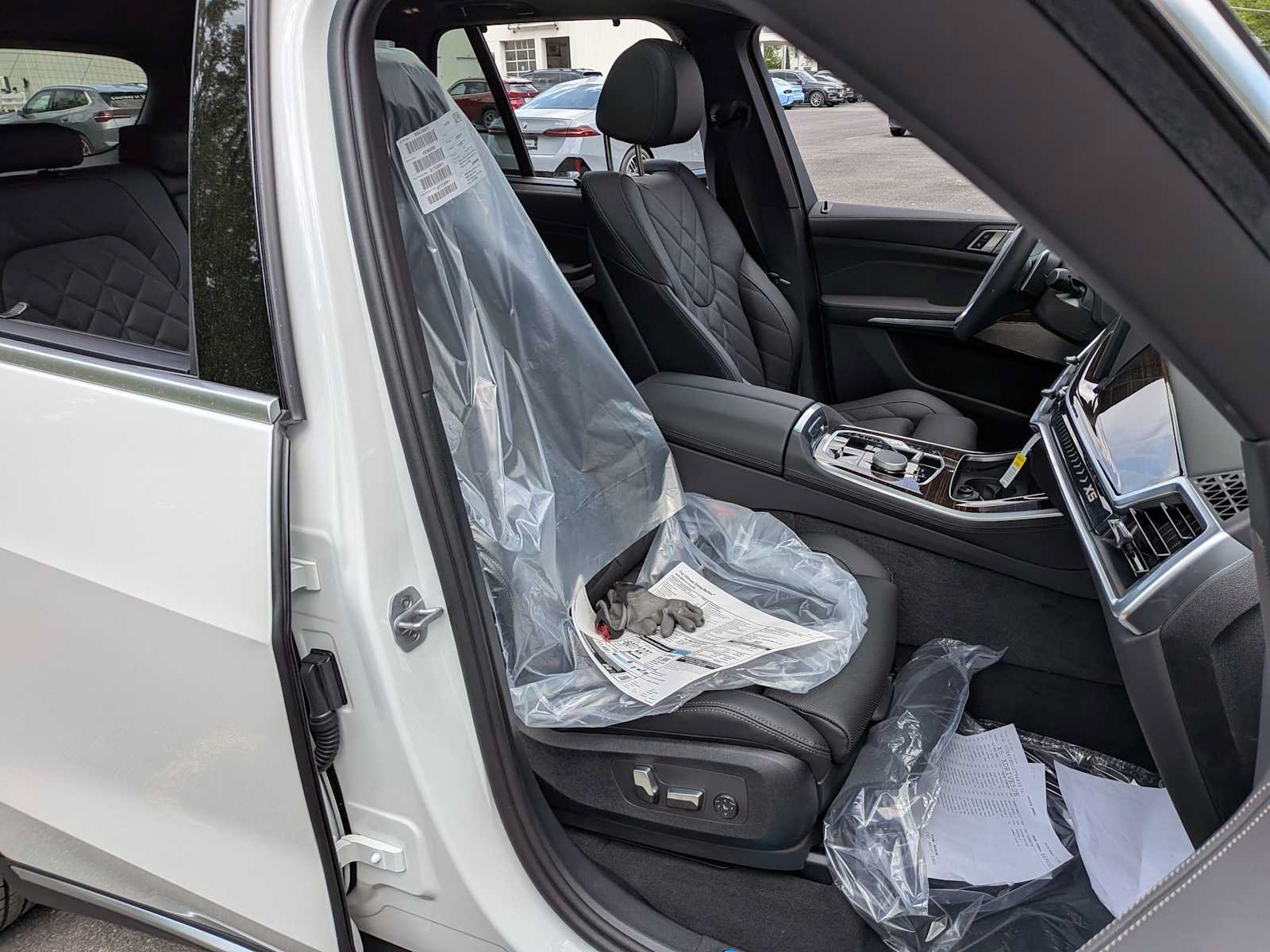 New 2026 BMW X5 xDrive50e w/ Premium Package AWD/4WD image 24