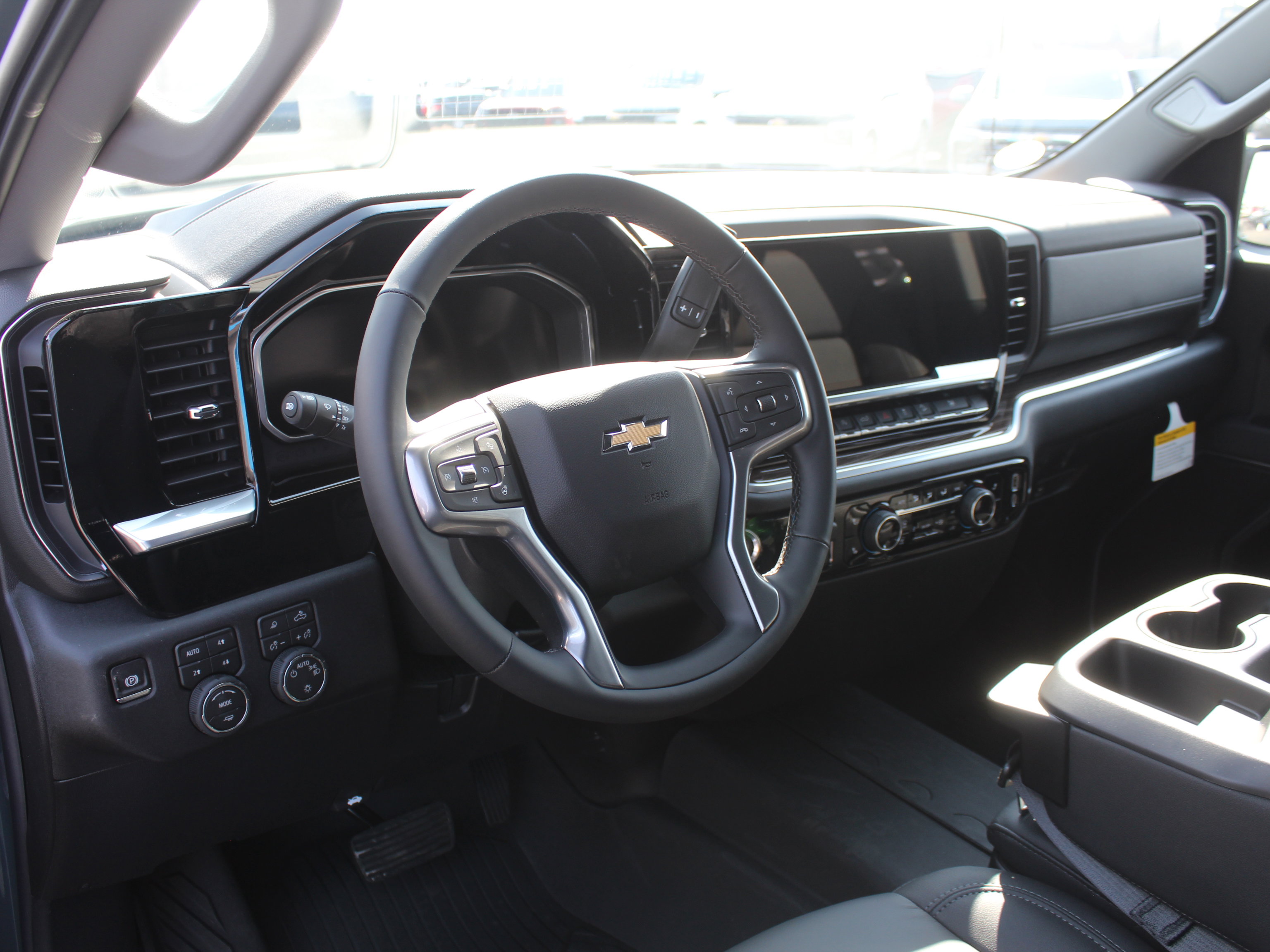 New 2026 Chevrolet Silverado 1500 LT w/ Z71 Off-Road Package image 10