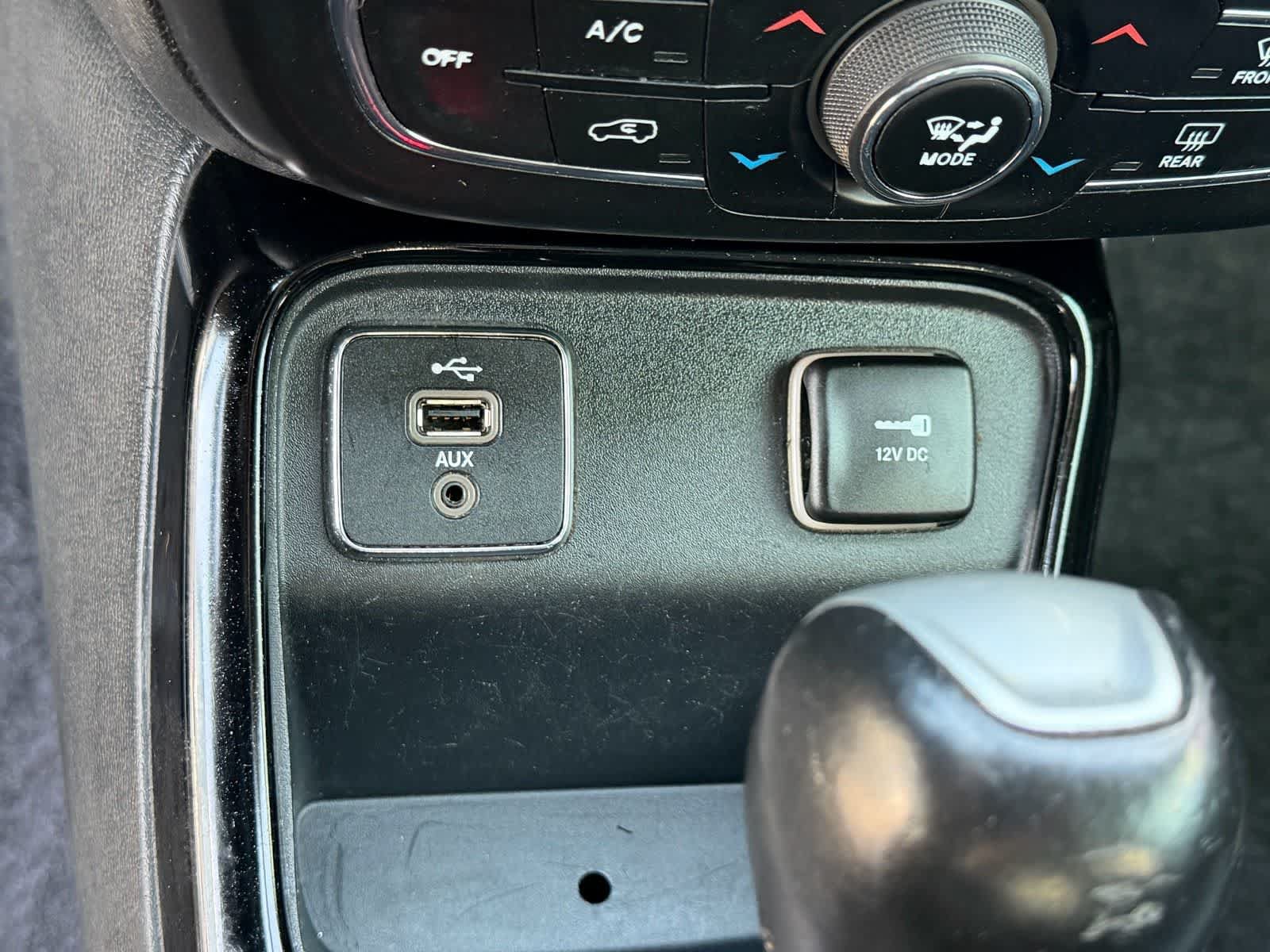 Used 2018 Jeep Compass Limited w/ Navigation Group FWD image 25