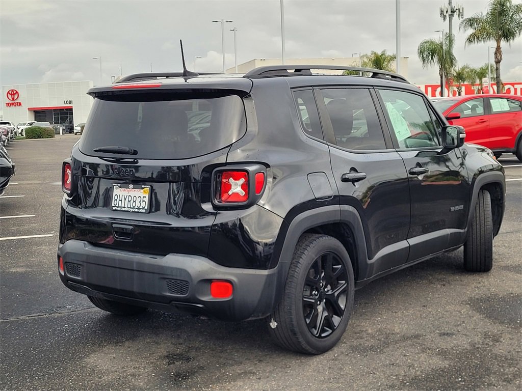 Used 2018 Jeep Renegade Altitude w/ UConnect 8.4 Nav Group image 5