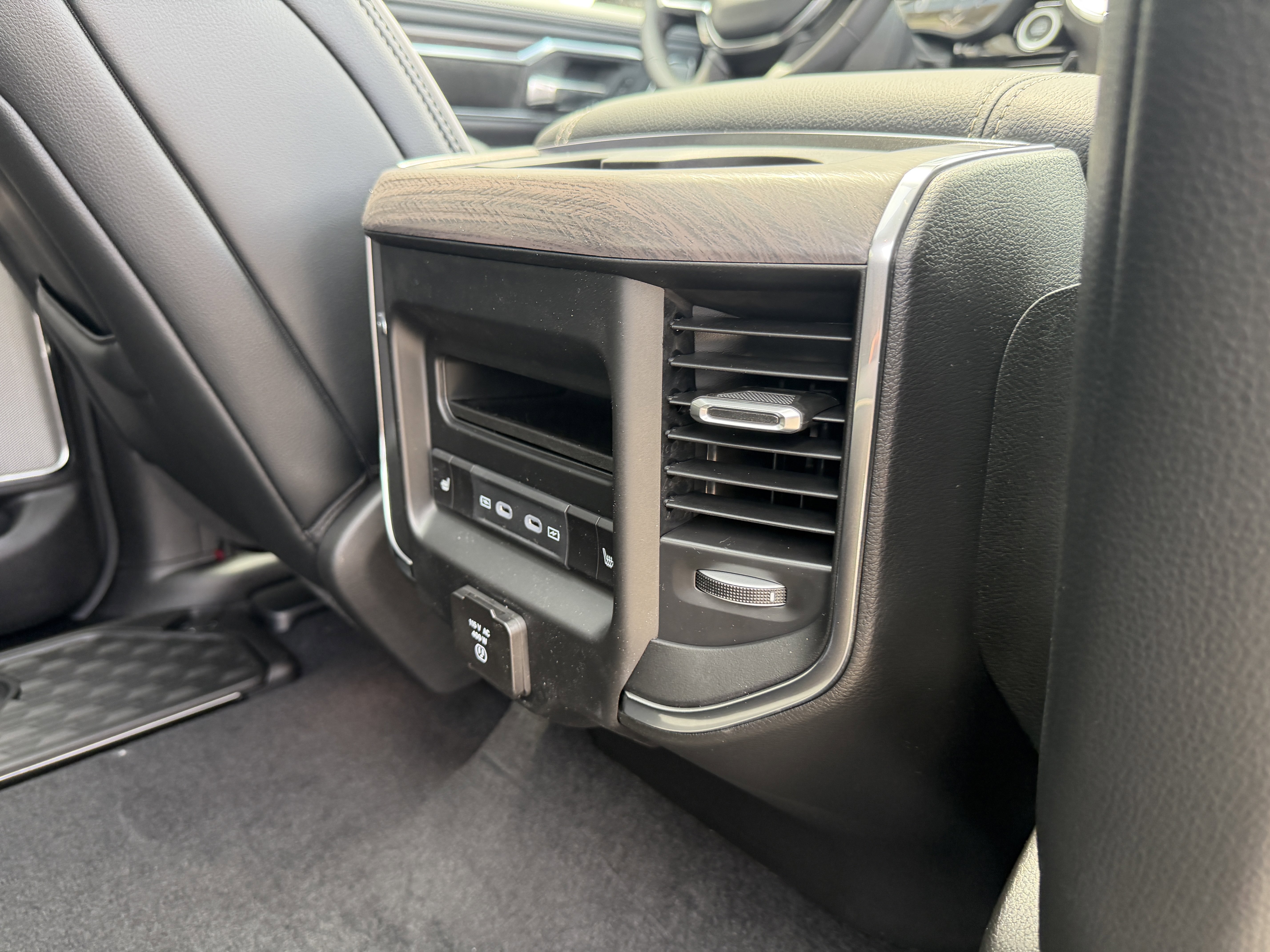 New 2026 RAM 1500 Laramie w/ Night Edition AWD/4WD image 35