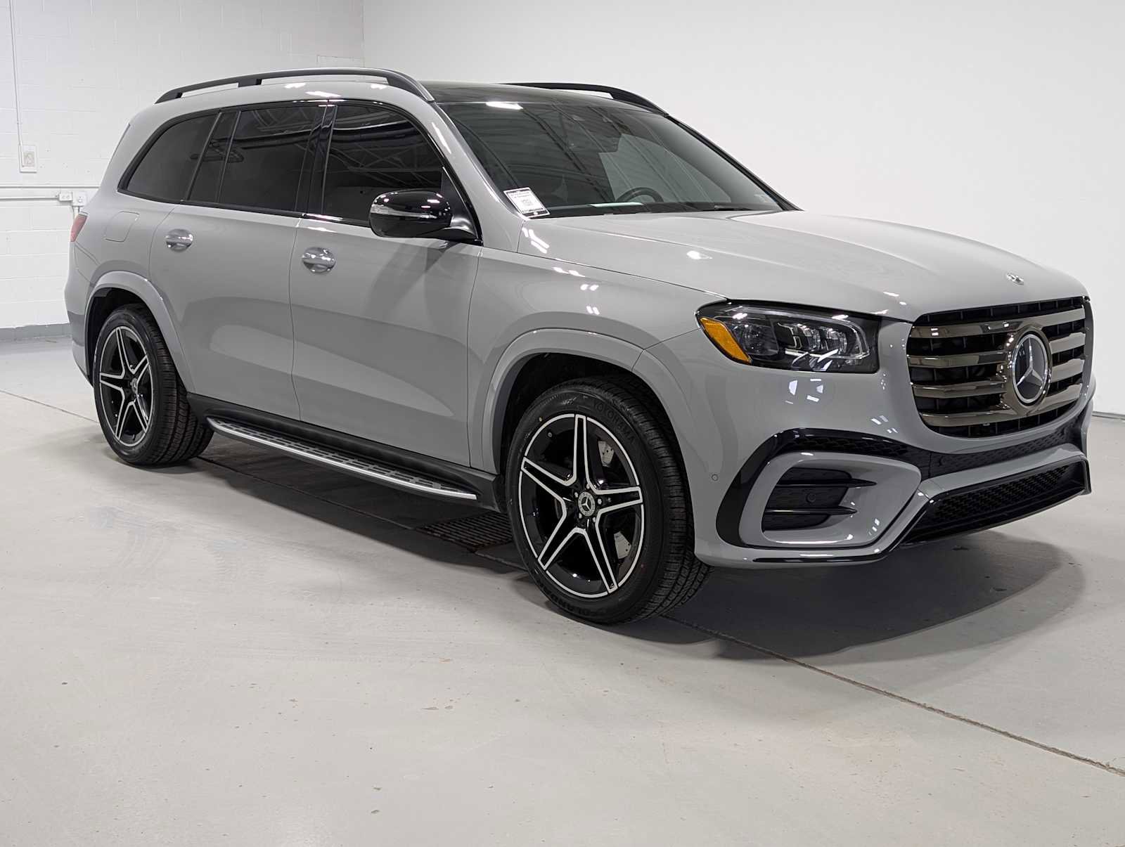 Certified 2025 Mercedes-Benz GLS 450 4MATIC image 6