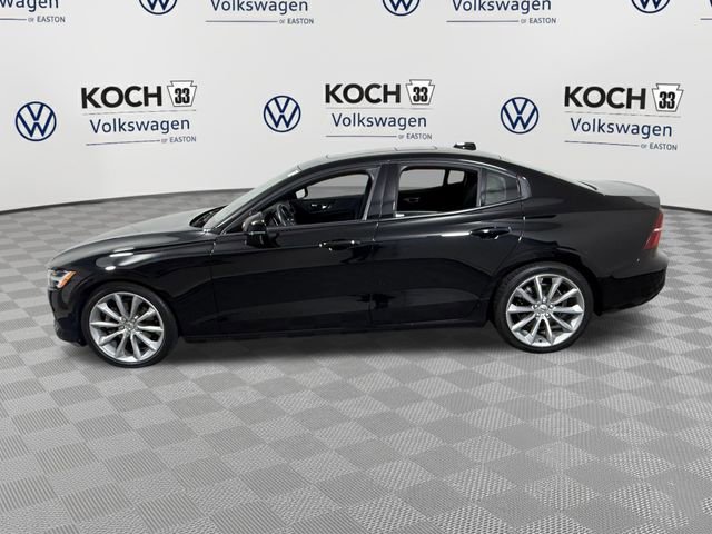 Used 2020 Volvo S60 T5 Momentum w/ Protection Package FWD image 4
