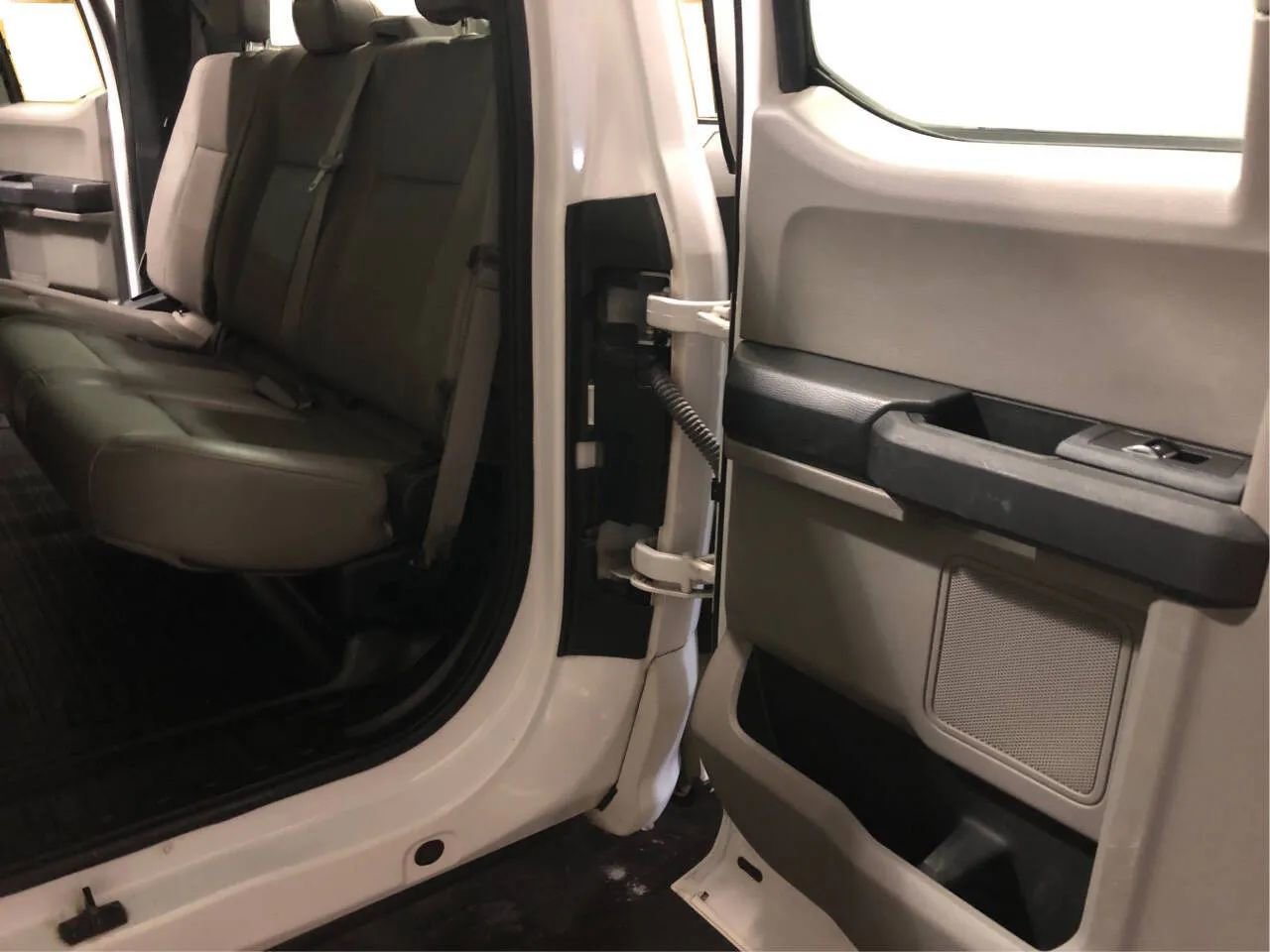 Used 2018 Ford F150 XL w/ Equipment Group 101A Mid image 10