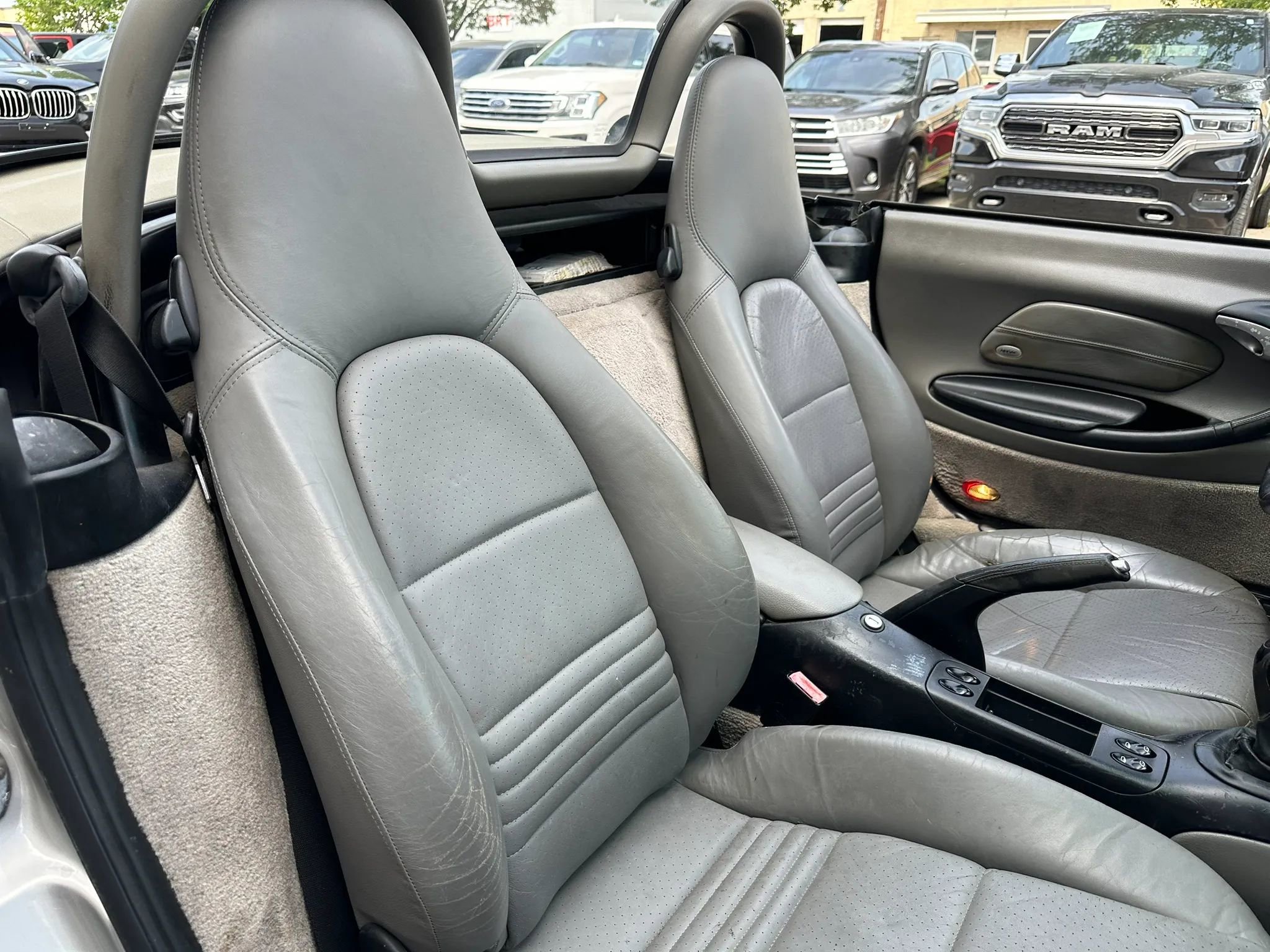 Used 2002 Porsche Boxster RWD image 31