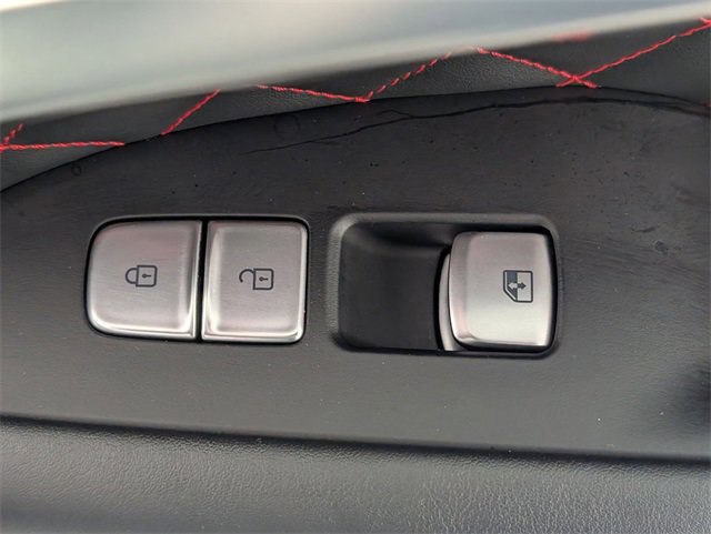 Used 2022 Genesis G70 3.3T image 34