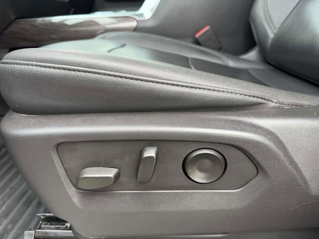 Used 2024 Chevrolet Silverado 2500 LTZ w/ LTZ Convenience Package image 22