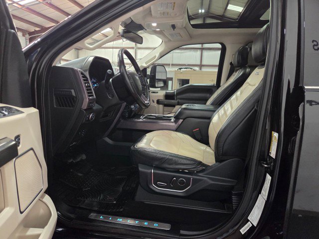 Used 2020 Ford F350 Limited image 6