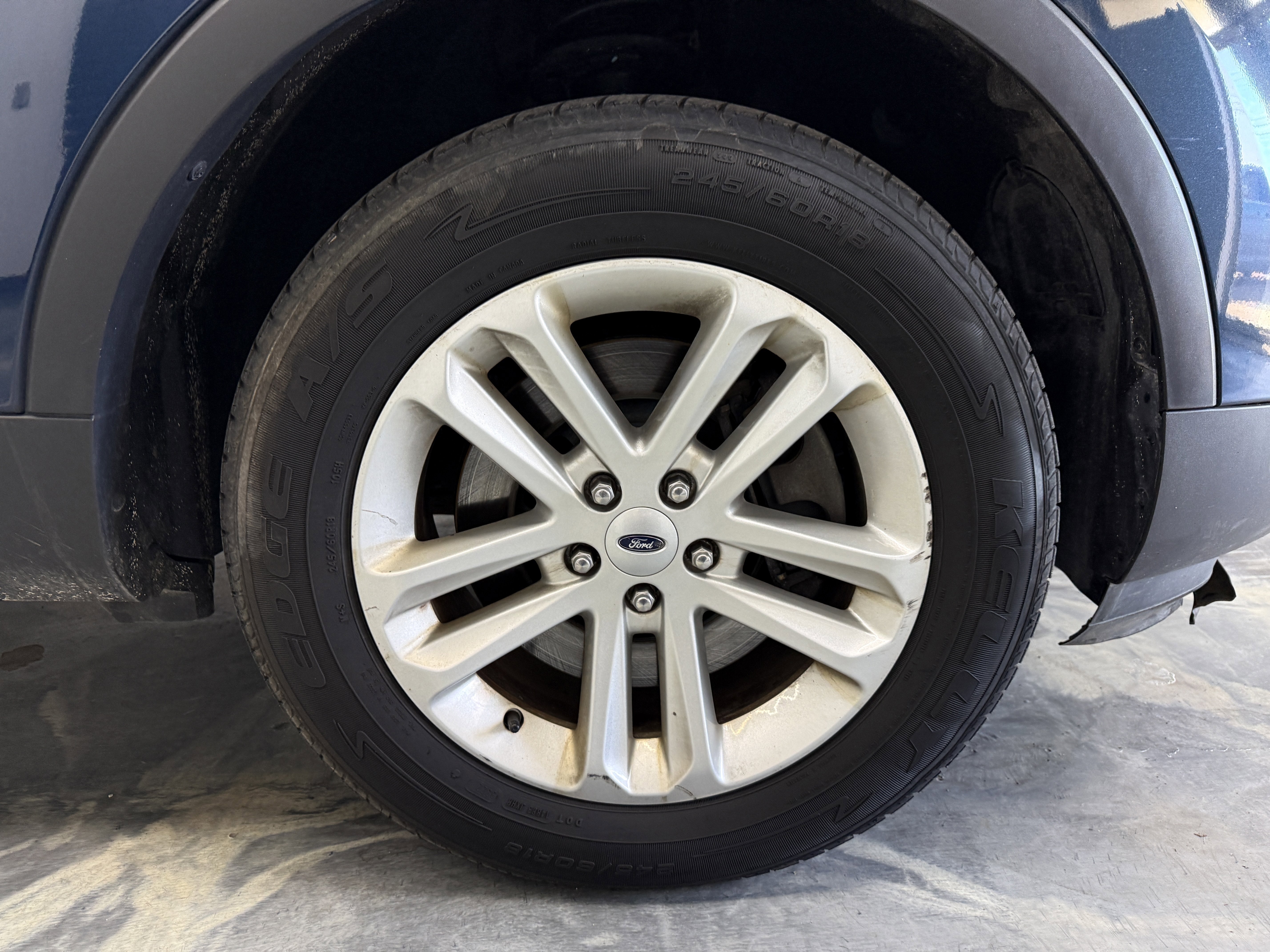 Used 2017 Ford Explorer XLT image 25