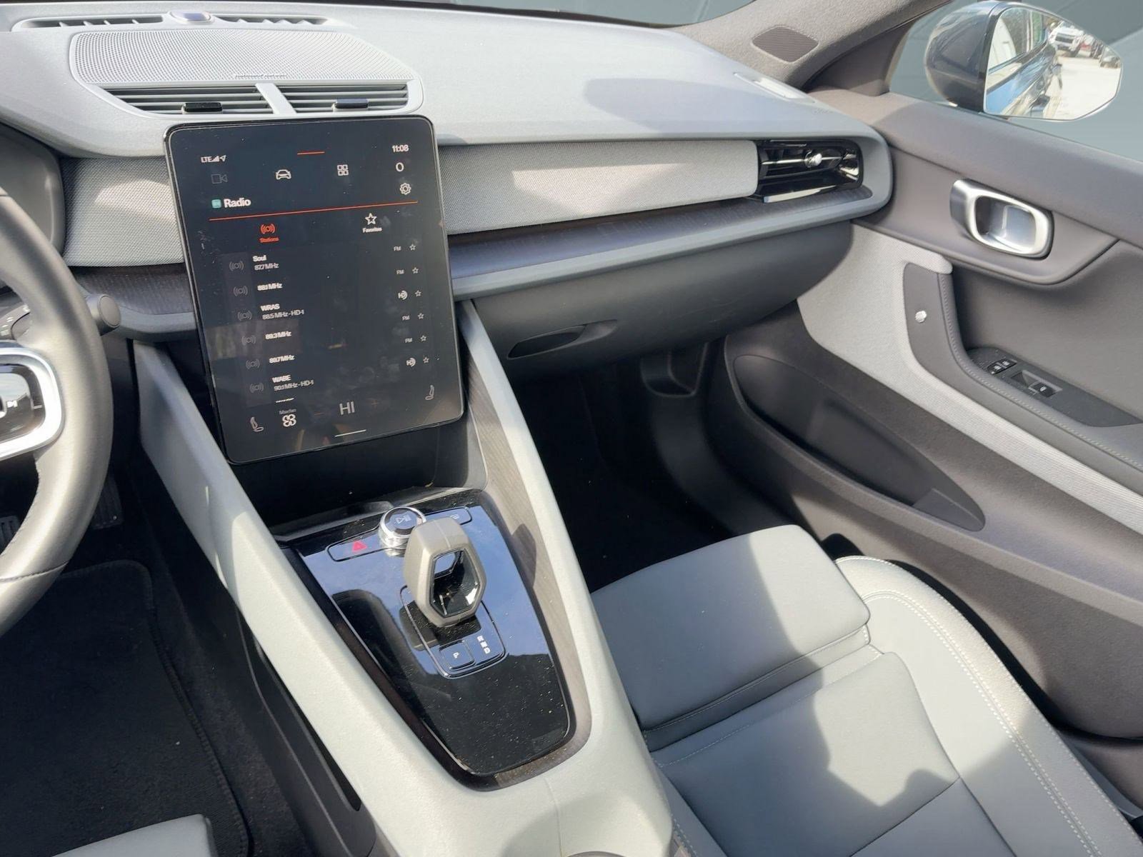 Used 2023 Polestar Polestar 2 Long Range Dual Motor w/ Pilot Pack image 26