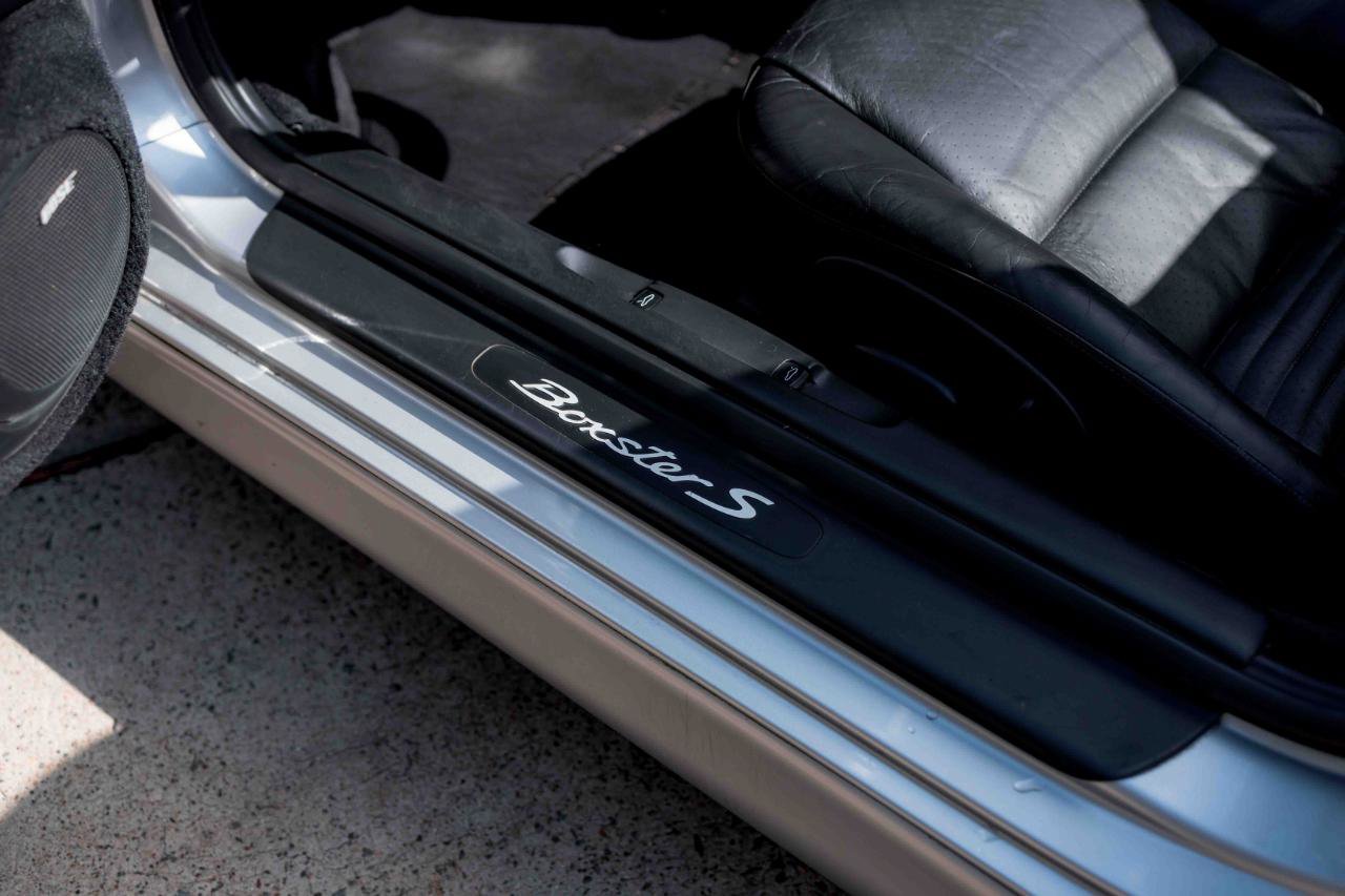 Used 2003 Porsche Boxster S image 36