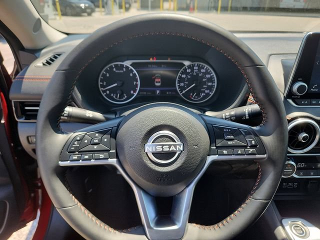 Used 2025 Nissan Sentra SR FWD image 14