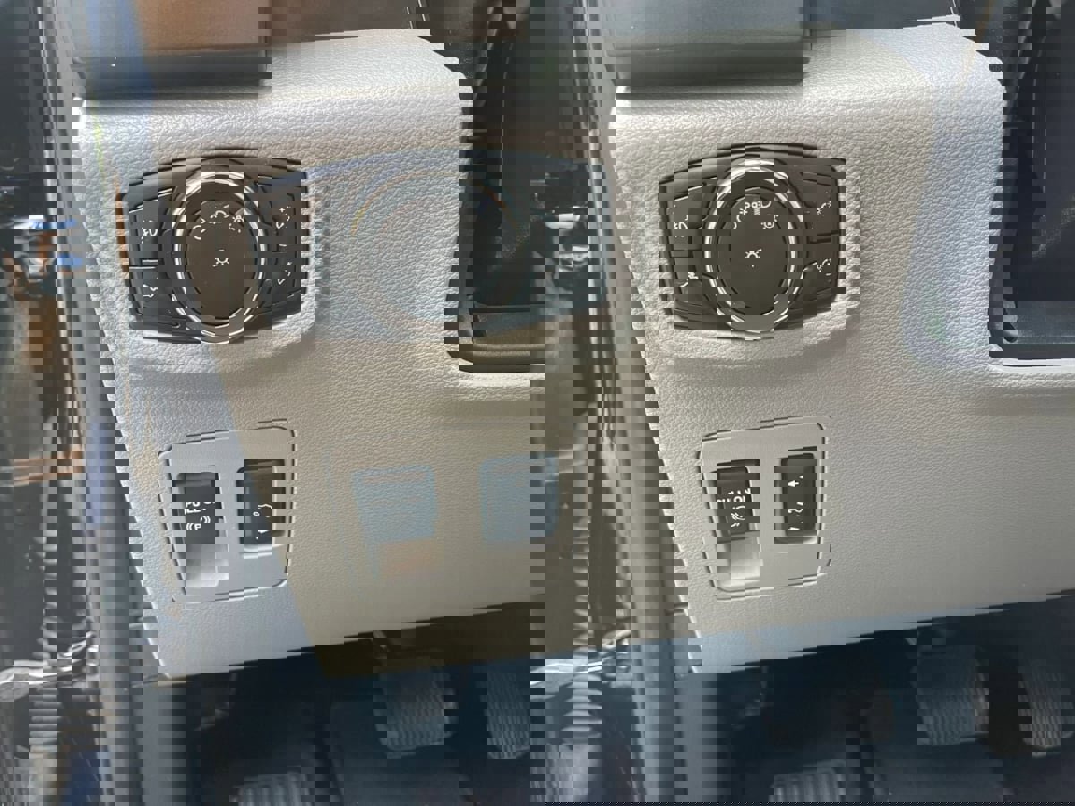 Used 2017 Ford F150 XLT w/ Equipment Group 301A Mid AWD/4WD image 31