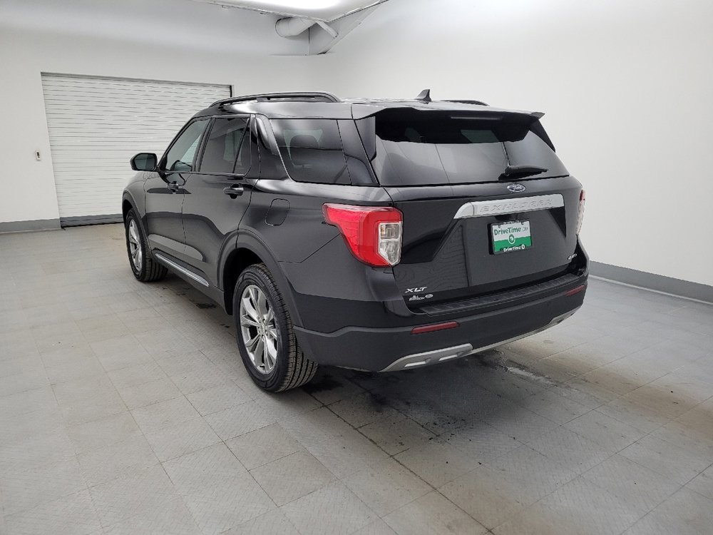 Used 2022 Ford Explorer XLT w/ Equipment Group 202A image 5