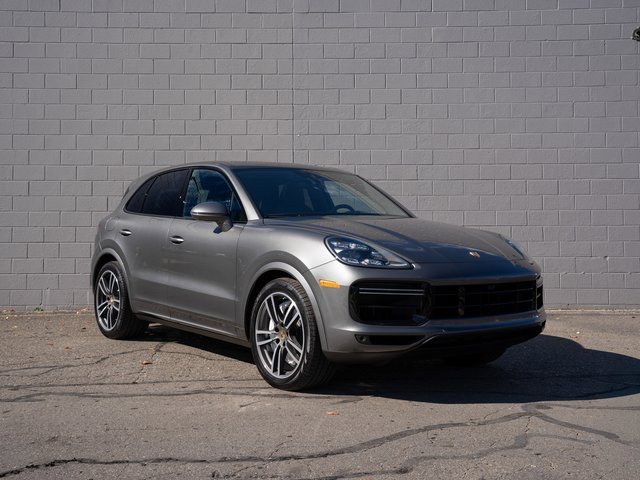 Certified 2022 Porsche Cayenne Turbo image 9