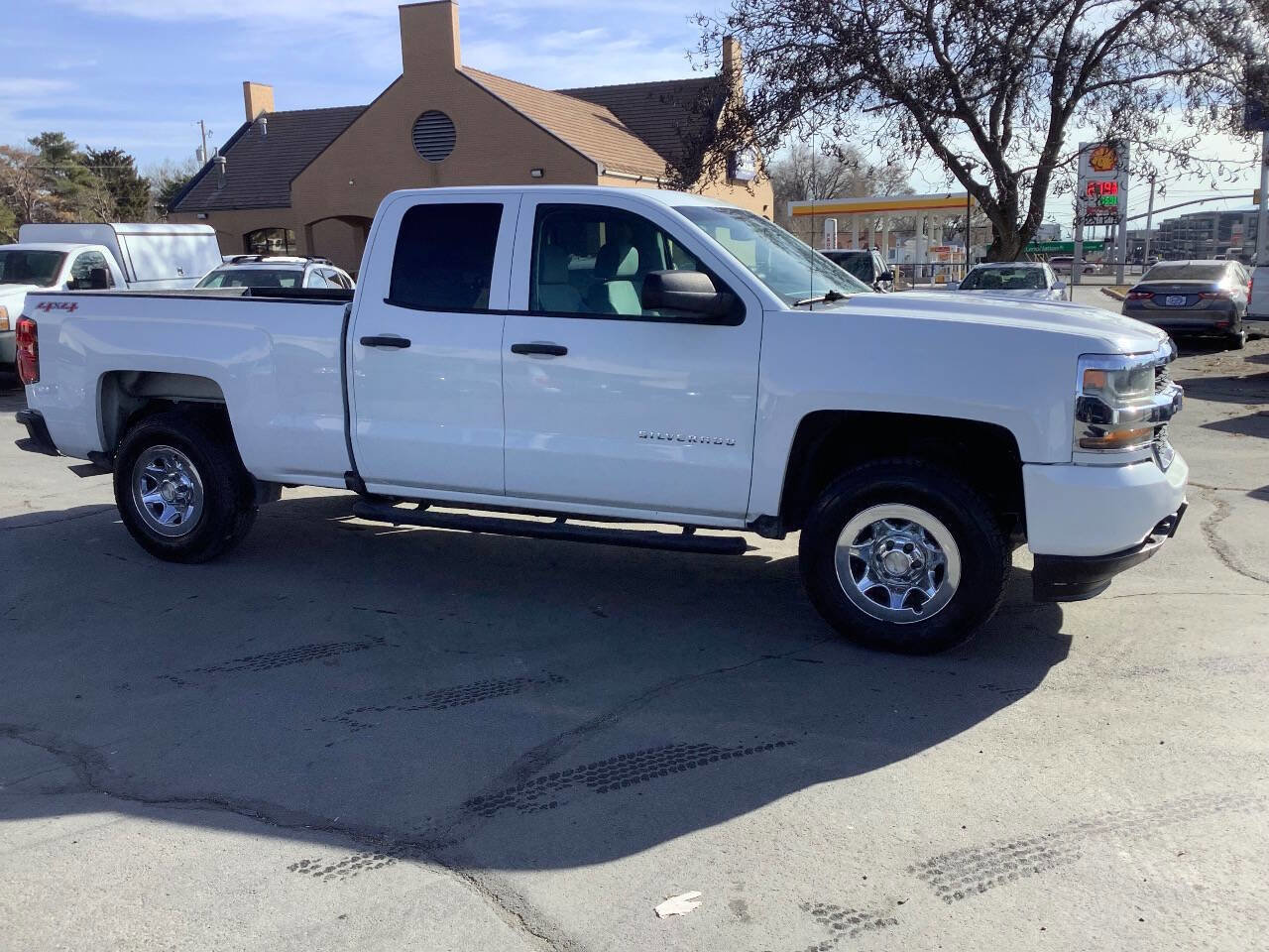 Used 2017 Chevrolet Silverado 1500 W/T w/ Trailering Package image 7